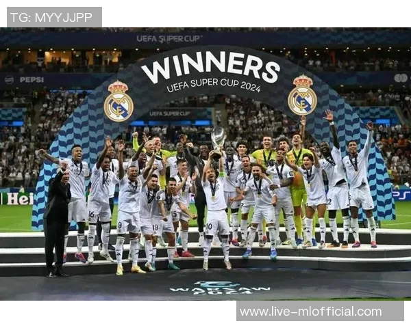 小曼奇尼坚定支持加斯佩里尼罗马有望获得欧冠资格与意杯冠军