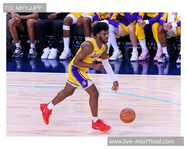 夸梅直言布朗尼受赞誉源于对老詹的崇拜与畏惧心理缺乏理性分析